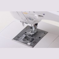 Комп'ютеризована швейна машина Juki Quilt Majestic QM-900 - Комп'ютеризована швейна машина Juki Quilt Majestic QM-900