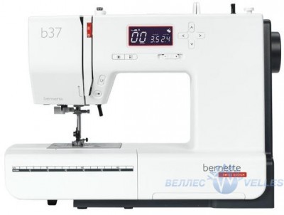 Комп'ютеризована швейна машинка Bernina Bernette B37